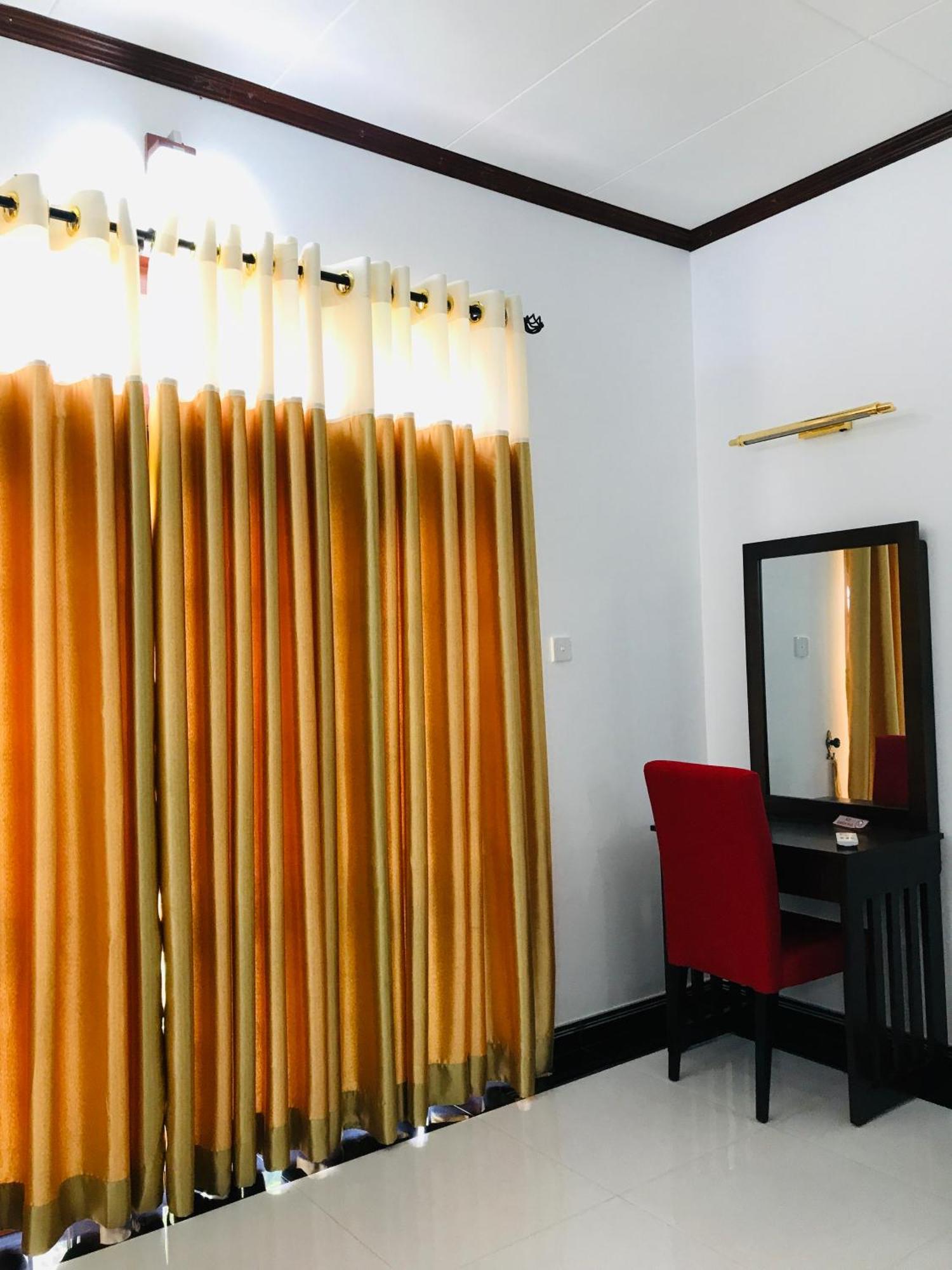 Siluni'S Villa 아누라다푸라 객실 사진